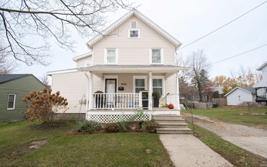 Bixler Lake Home Sale Pending in Kendallville Indiana