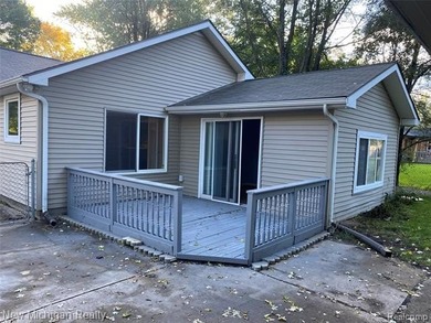 GREAT LOCATION----Well maintained and spacious ranch with - photo 20