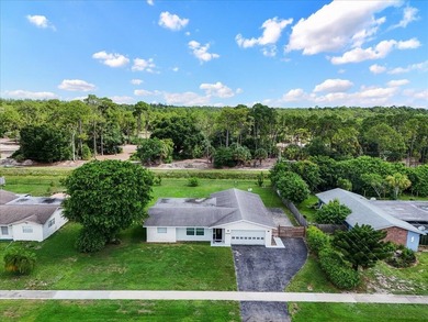 Rare opportunity in the desirable Palm Beach National Golf & - photo 2