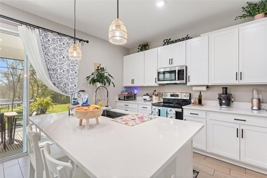 Welcome to your 5 bedroom, 3.5 bath home situated on a premium - photo 23
