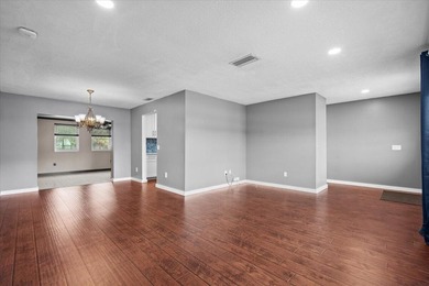 Rare opportunity in the desirable Palm Beach National Golf & - photo 4