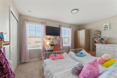 Welcome to your 5 bedroom, 3.5 bath home situated on a premium - photo 31