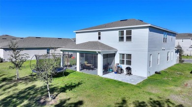 Welcome to your 5 bedroom, 3.5 bath home situated on a premium - photo 44