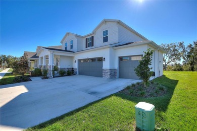 Welcome to your 5 bedroom, 3.5 bath home situated on a premium - photo 48