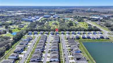 Welcome to your 5 bedroom, 3.5 bath home situated on a premium - photo 51