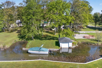 A TRULY RARE LAKEFRONT FIND! - photo 1