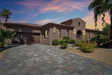 St. Augustine Community Stunner in Rancho Mirage! This luxurious - photo 2