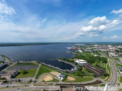 Discover the perfect canvas for your vision with 10 waterfront - photo 4