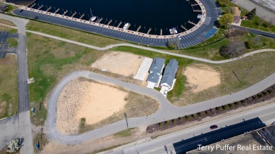 Discover the perfect canvas for your vision with 10 waterfront - photo 8