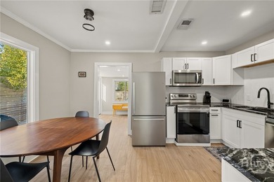 This 1941 Ardmore bungalow got a complete top-to-bottom - photo 4