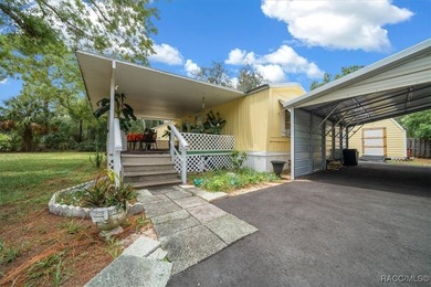 Welcome to this charming 2-bedroom, 1.5-bath single wide - photo 2
