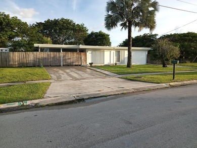 St. Lucie River Home For Sale in Port Saint Lucie Florida