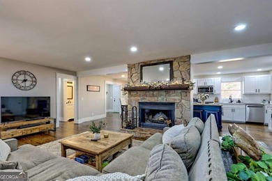 Fully renovated home ideally located between Clayton and Lake