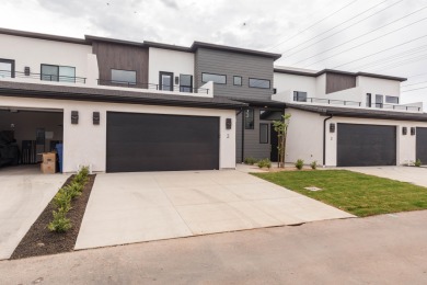 Virgin River Townhome/Townhouse For Sale in Hurricane Utah