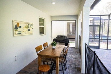 Beautifully furnished home is located on a Coner lot & - photo 5