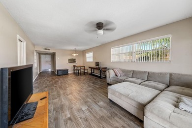 PRICED TO SELLe find your North Palm oasis. Nestled right in the - photo 5