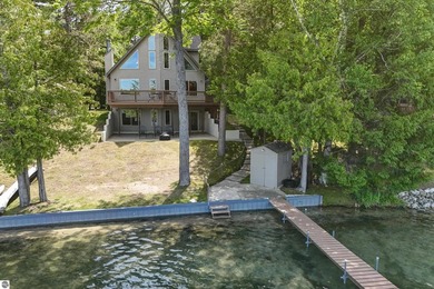 Captivating Blue Lake Retreat! Experience the pinnacle of - photo 2