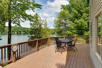 Captivating Blue Lake Retreat! Experience the pinnacle of - photo 8