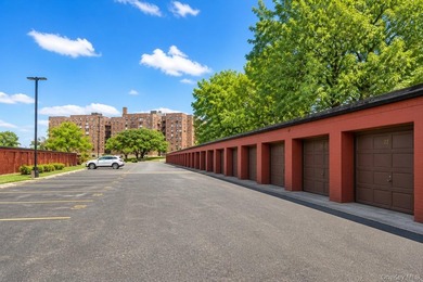 Welcome to this bright and spacious 3-bedroom, 1-bath co-op in - photo 13