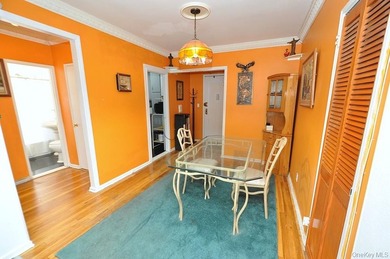 Bright and airy top-floor one-bedroom in the highly sought-after - photo 15