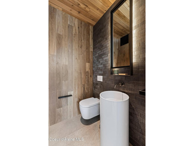 Perched on the slopes of Schweitzer Mountain, this - photo 16