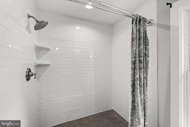 OPEN HOUSE Tomorrow! Sunday, July 12 from 12-3pm. Experience - photo 27