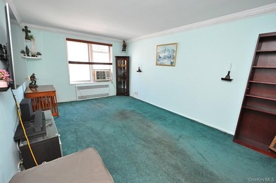 Bright and airy top-floor one-bedroom in the highly sought-after - photo 32