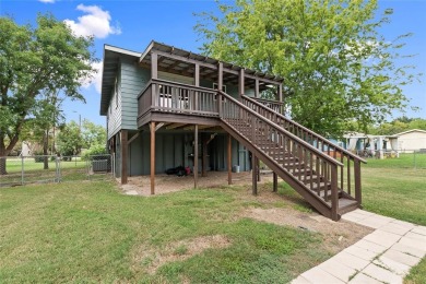 Lake Home For Sale in Gun Barrel City, Texas