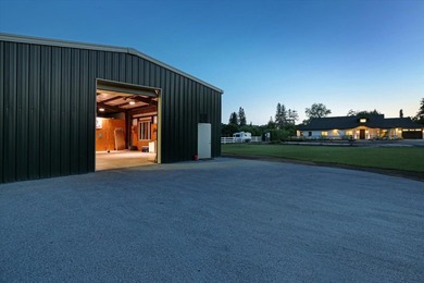 2,400+/- sq ft detached car collector/RV/shop barn with - photo 11