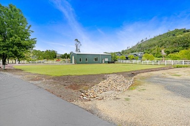 2,400+/- sq ft detached car collector/RV/shop barn with - photo 13