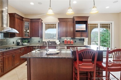 Luxury lake living in prestigious Porto Cima. This exceptional - photo 16