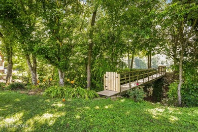 Wake up to breathtaking views of the Holston River from this - photo 6