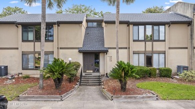 **1ST FLOOR**UPDATED**AMAZING LOCATION** Home insurance is - photo 1