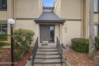 **1ST FLOOR**UPDATED**AMAZING LOCATION** Home insurance is - photo 10