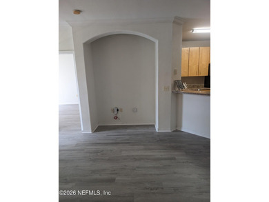 Very nice 3/bed/2 bath condo on second floor. Living/Dining room - photo 8