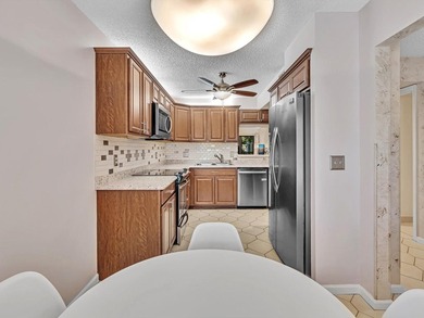 Meticulously maintained 2/2 unit in the picturesque gated and - photo 9