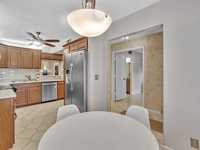 Meticulously maintained 2/2 unit in the picturesque gated and - photo 10