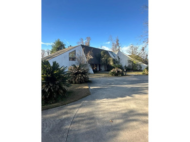 (private lake, pond, coastal) Home For Sale in Valdosta Georgia