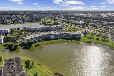 Lake Condo For Sale in Boca Raton, Florida