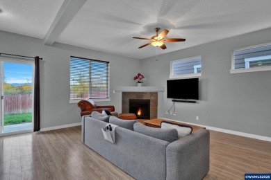 Beautiful 4 bed, 2.5 bath home with 1887 sqft, built in 2015