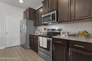 NEW LISTING in Southpointe - Ocean Springs! Tucked away on a - photo 12