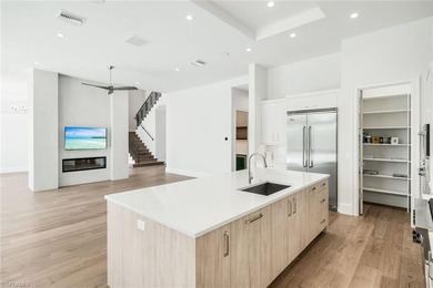 Immerse yourself in a lifestyle of elegance and serenity with - photo 13