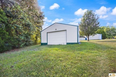 Large shop on site and adjacent urestricted lot with water and - photo 5