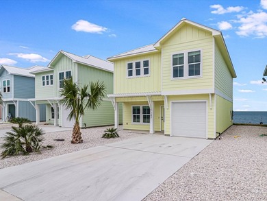 This waterfront home is the perfect Vacation House or Short Term - photo 4