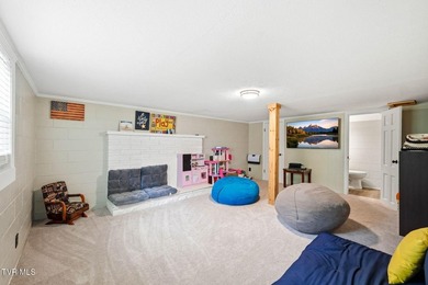 Nestled in the heart of the Tri-Cities, this beautifully - photo 38