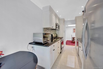 Don't miss this beautifully fully renovated 2-bedroom, 1-bath - photo 11