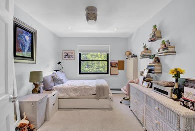 Don't miss this beautifully fully renovated 2-bedroom, 1-bath - photo 14