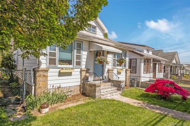 Welcome home to this charming 4 bedroom cape in the heart of - photo 21