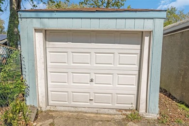 Welcome home to this charming 4 bedroom cape in the heart of - photo 23