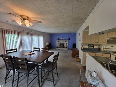 Lake Access to South Dease Lake. Well maintained 3 bedroom home - photo 8